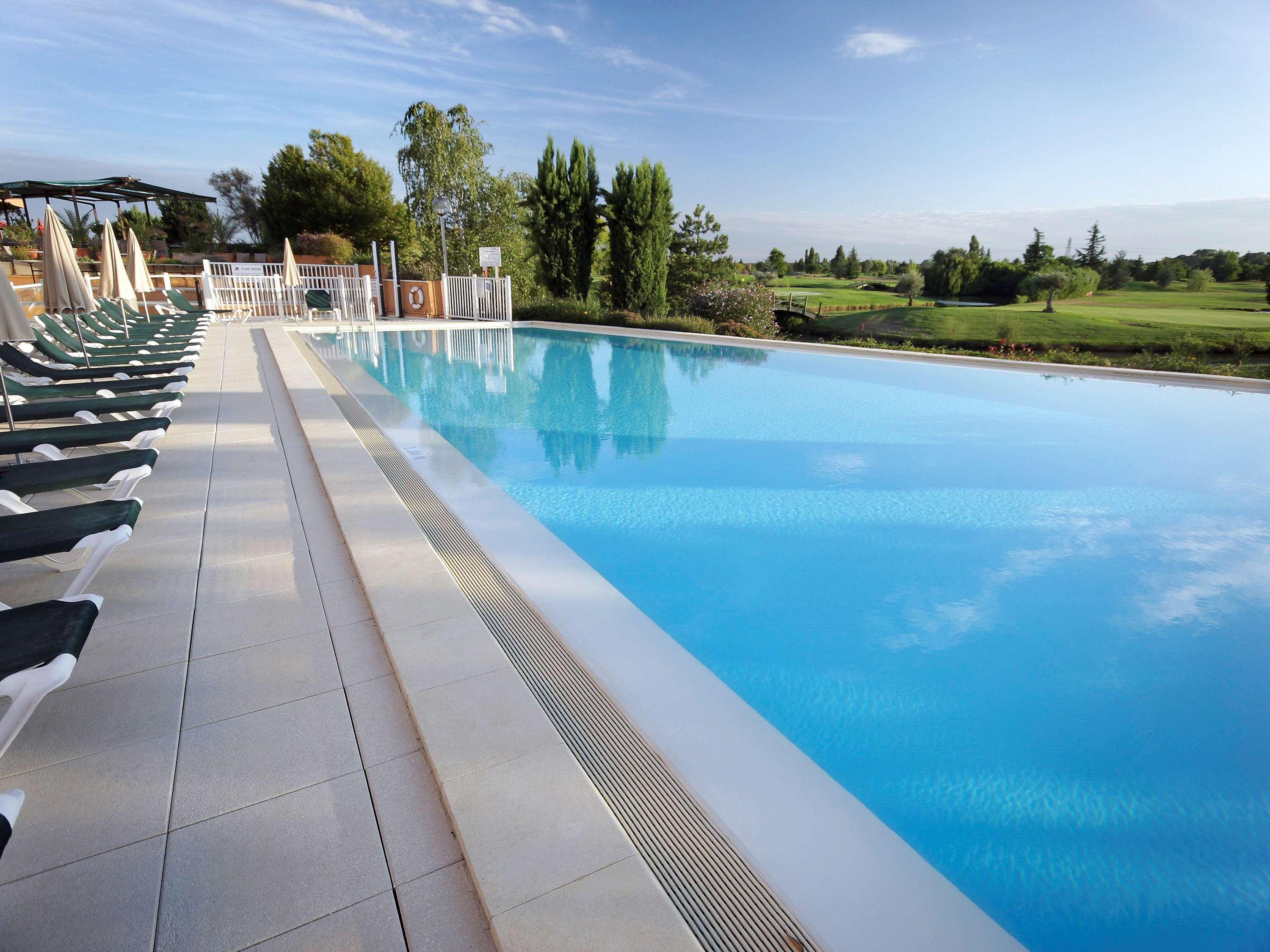 Mercure Toulouse Aeroport Golf De Seilh Exterior photo
